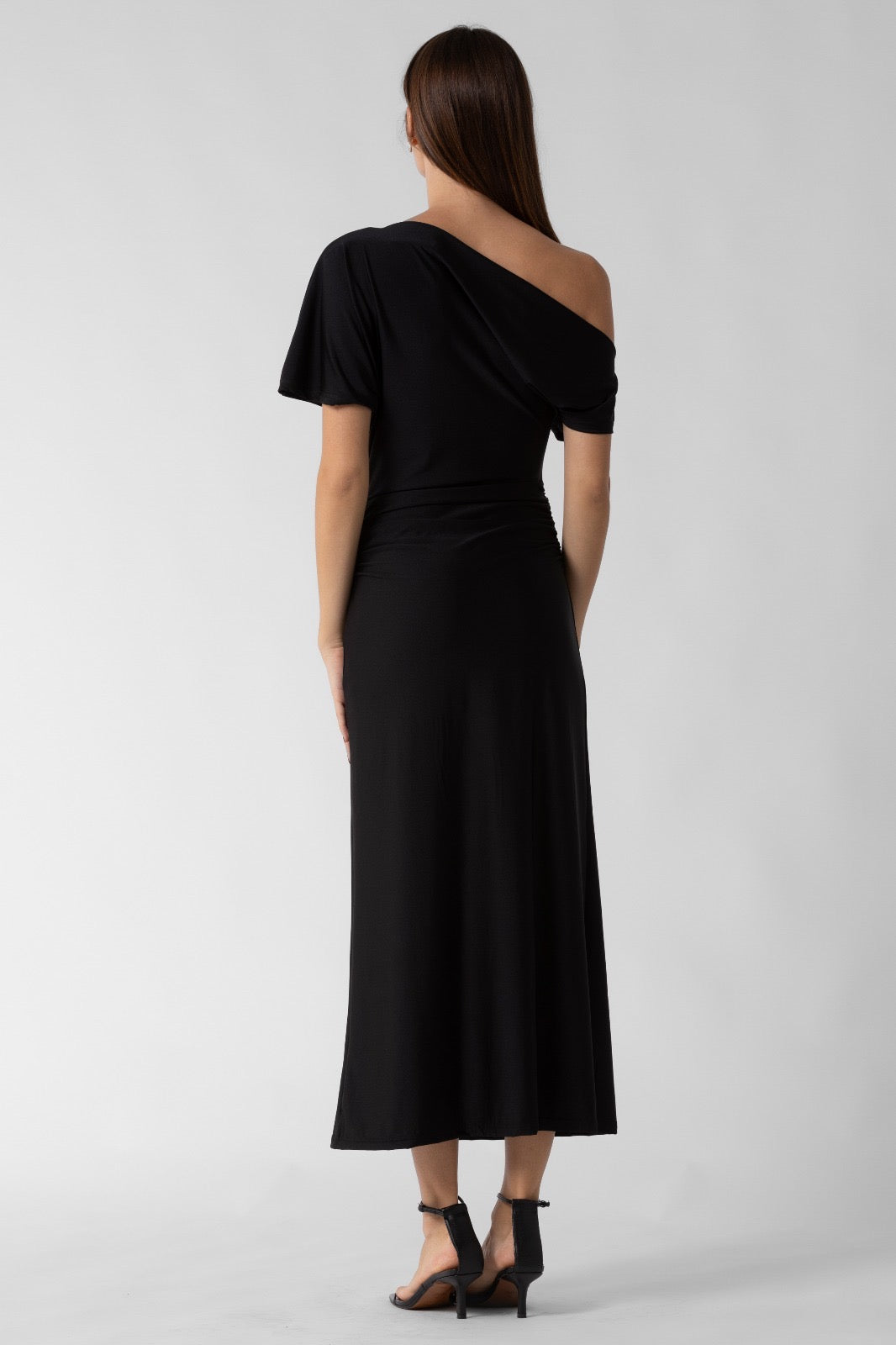 “laisa” unbalanced shirred black dress