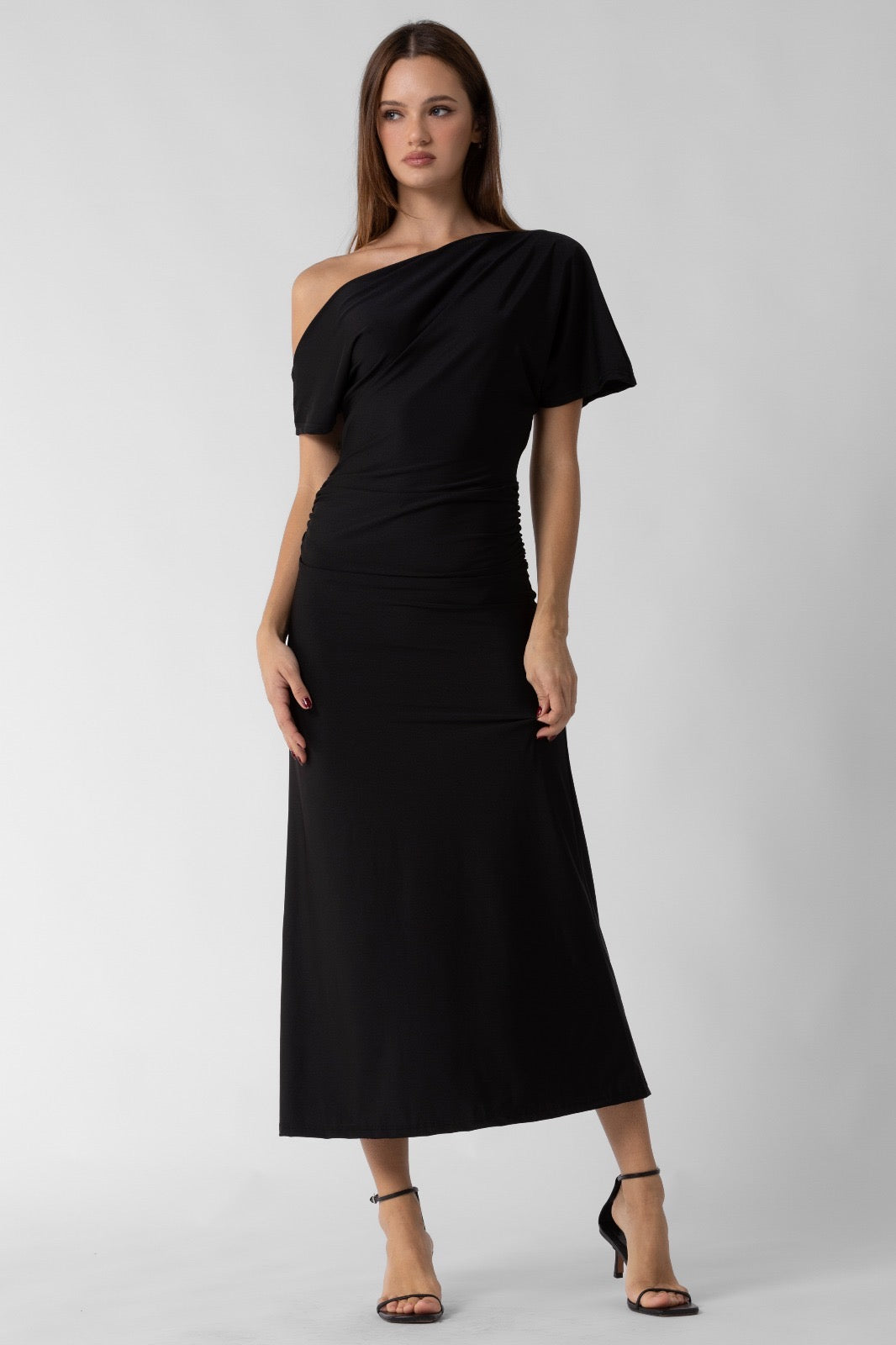 “laisa” unbalanced shirred black dress