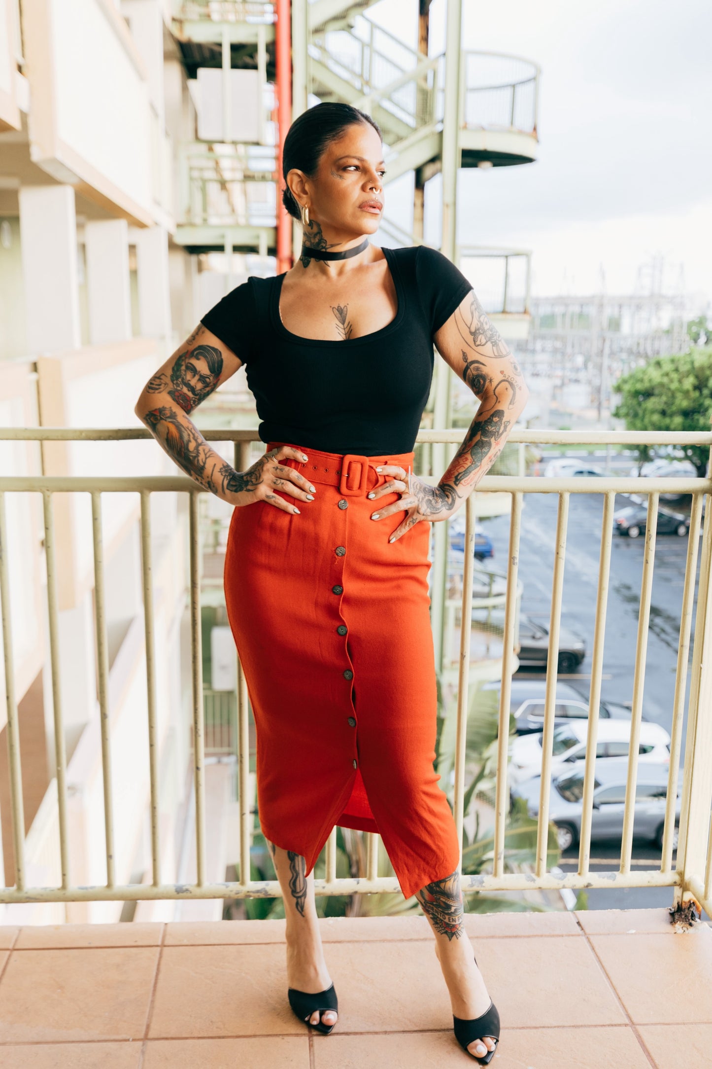 “valeria” perfect basic black tee