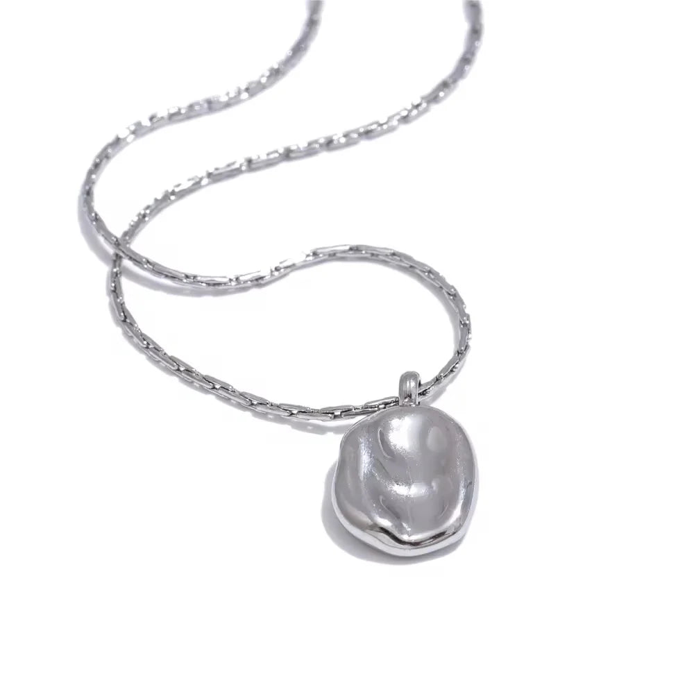 “alma” necklace
