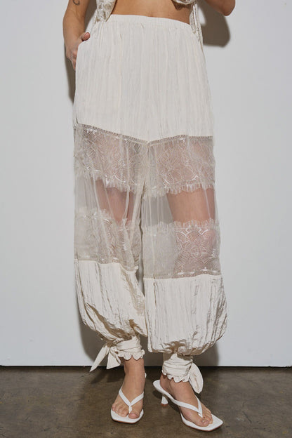 restock “Nanny” lace ballon pant (two colors)