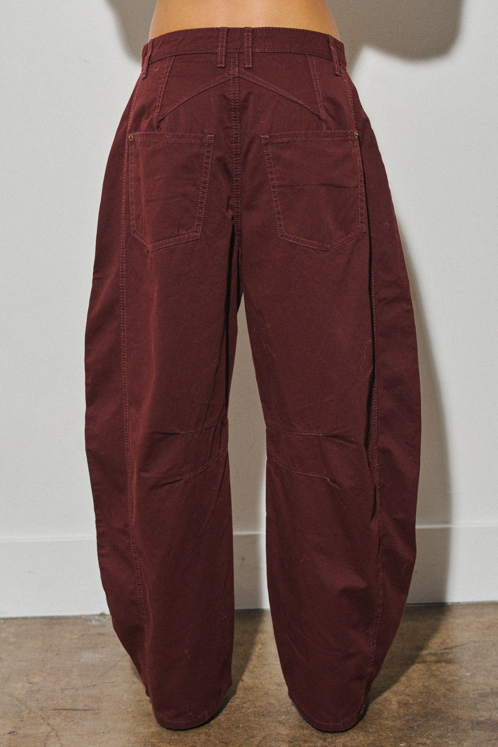 “claudette” barrel jeans