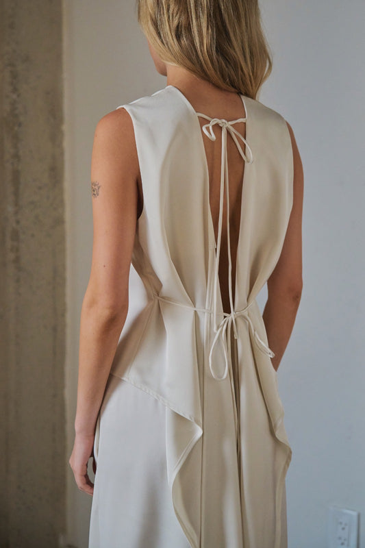 “rosaura” asymmetrical eggshell top