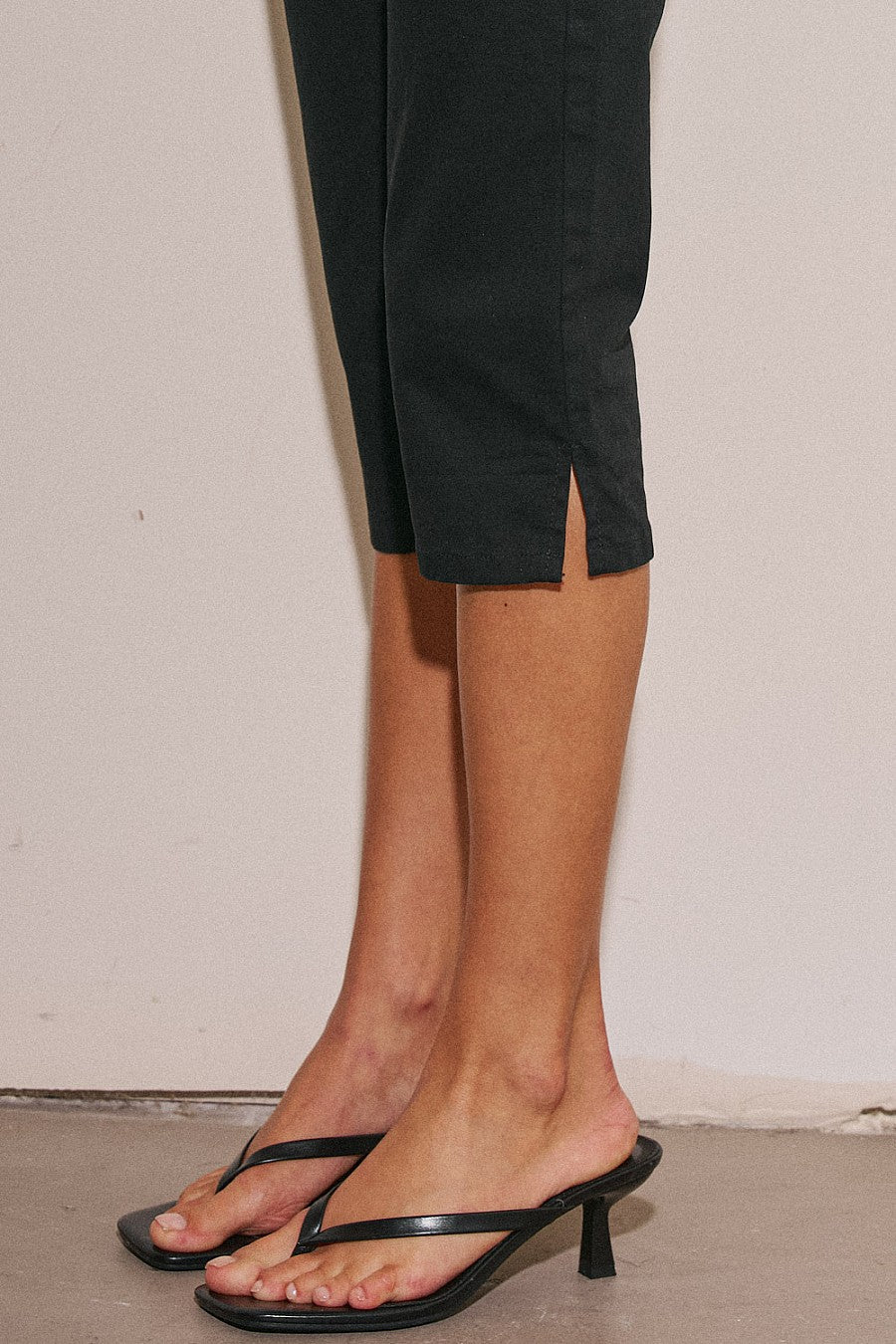 restock “dani” capri pants