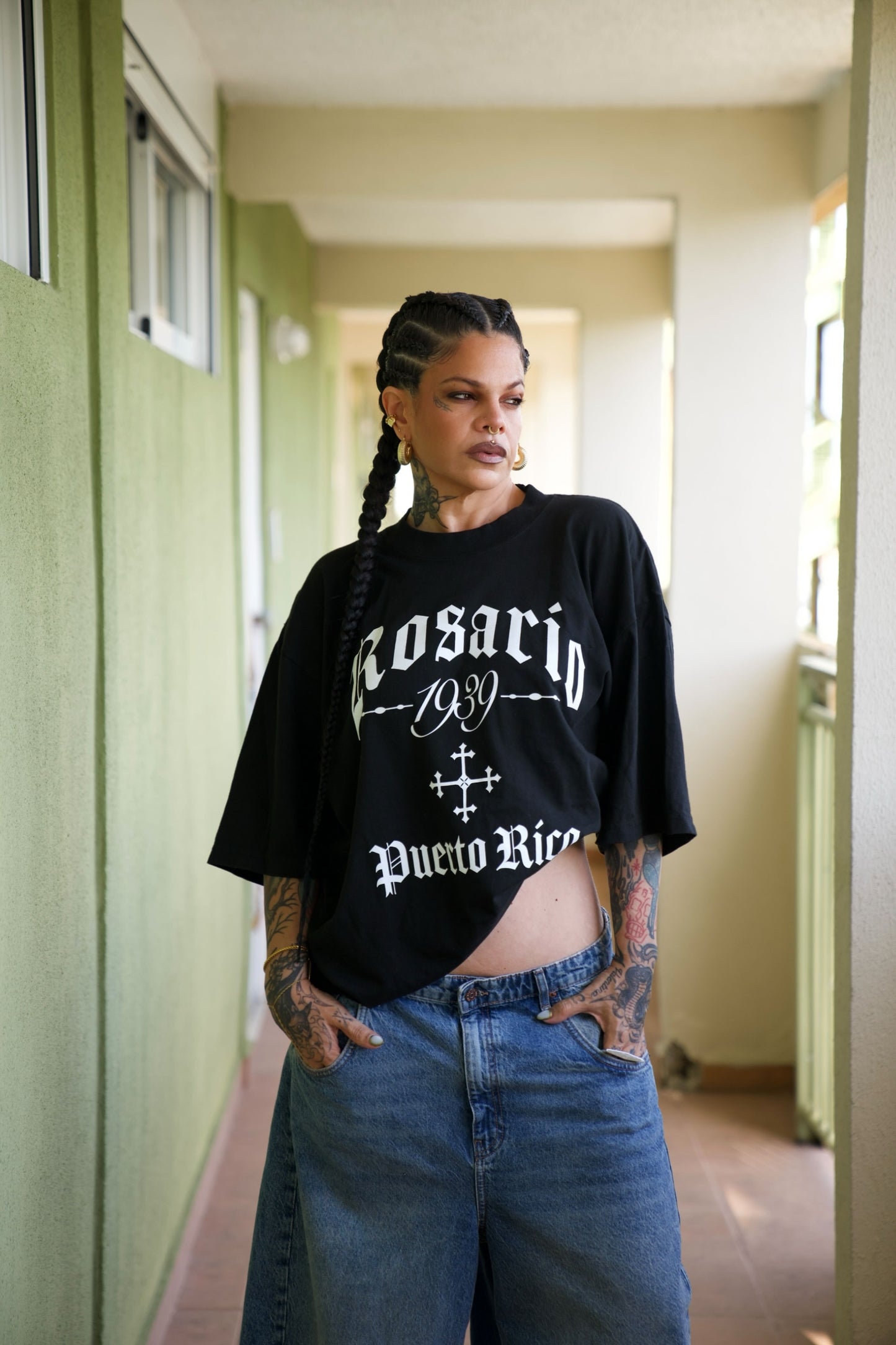 “Classic Rosario1939” black oversized tee