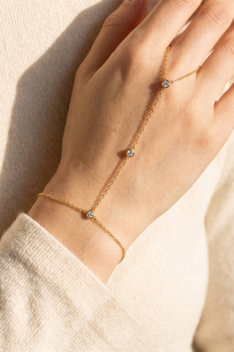 “mia” hand chain