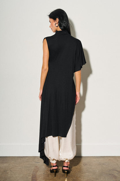 “Amelia” asymmetrical top