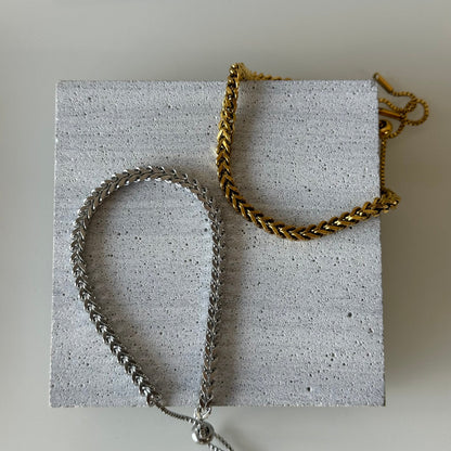 “valeria” gold adjustable bracelet