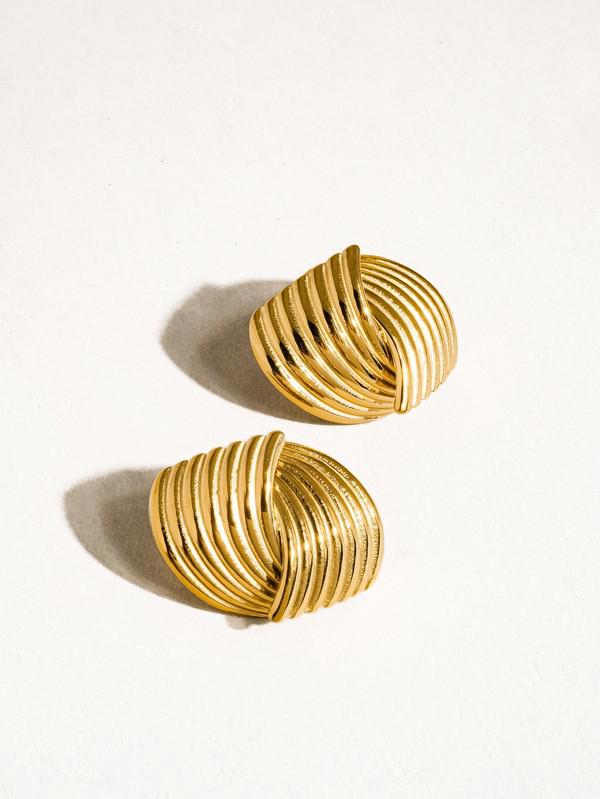 Accesorios 
“Athens” wavy studs