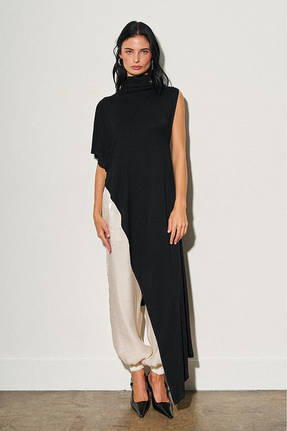 “Amelia” asymmetrical top