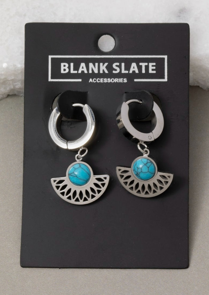 “noa” earrings